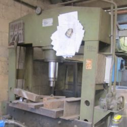 Pressa idraulica oleodinamica usata cst macchine for Pressa idraulica 100 ton usata